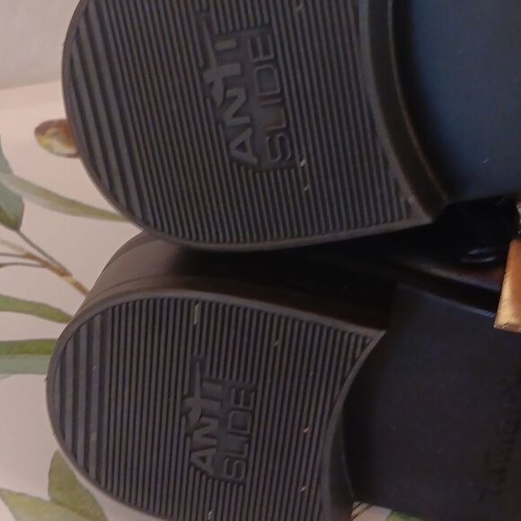 Tamaris Leather Fidelia Booties - Picture 9 of 13